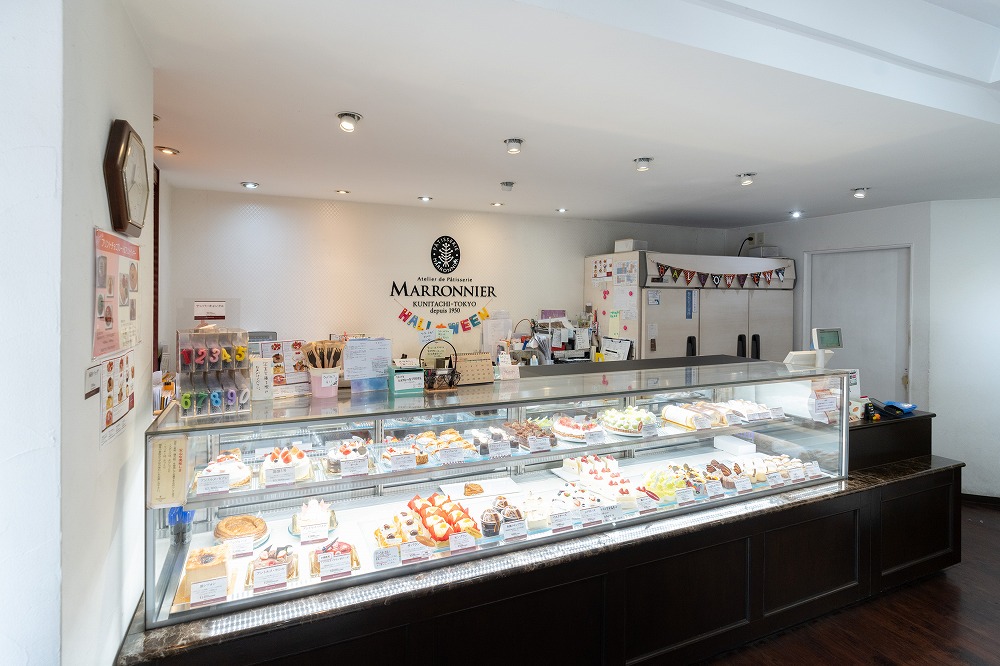 マロニエ 国立駅北口駅前店の内観