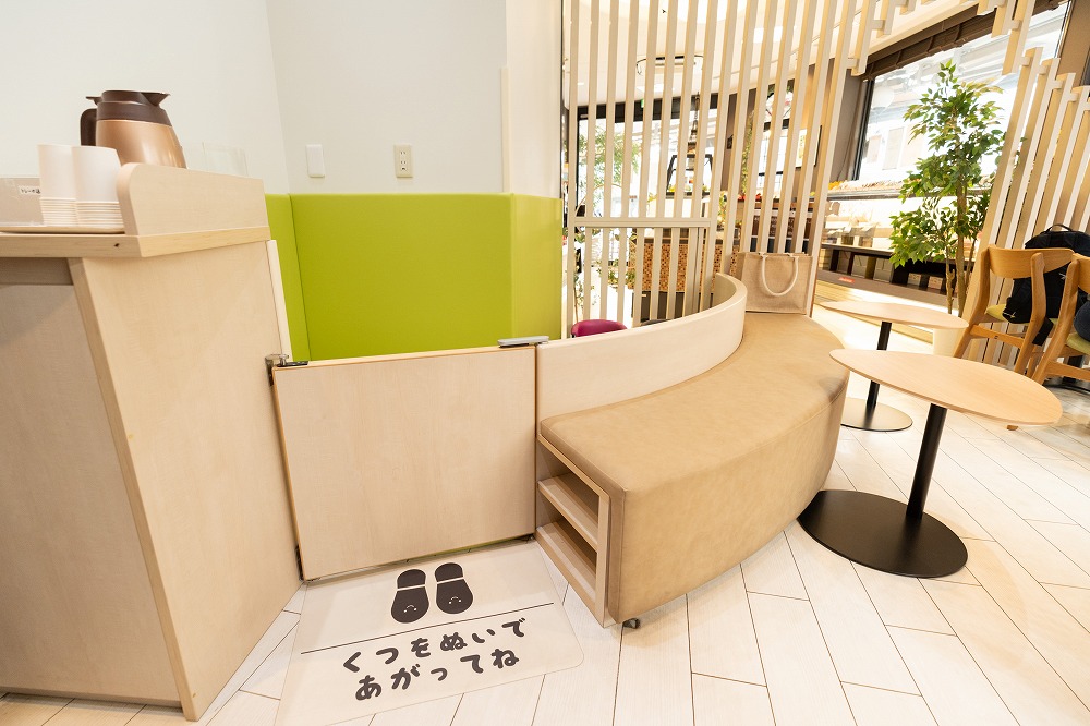 マロニエ 高幡不動駅前店の内観