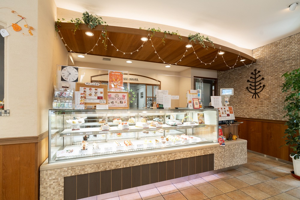マロニエ 国立旭通り店の内観